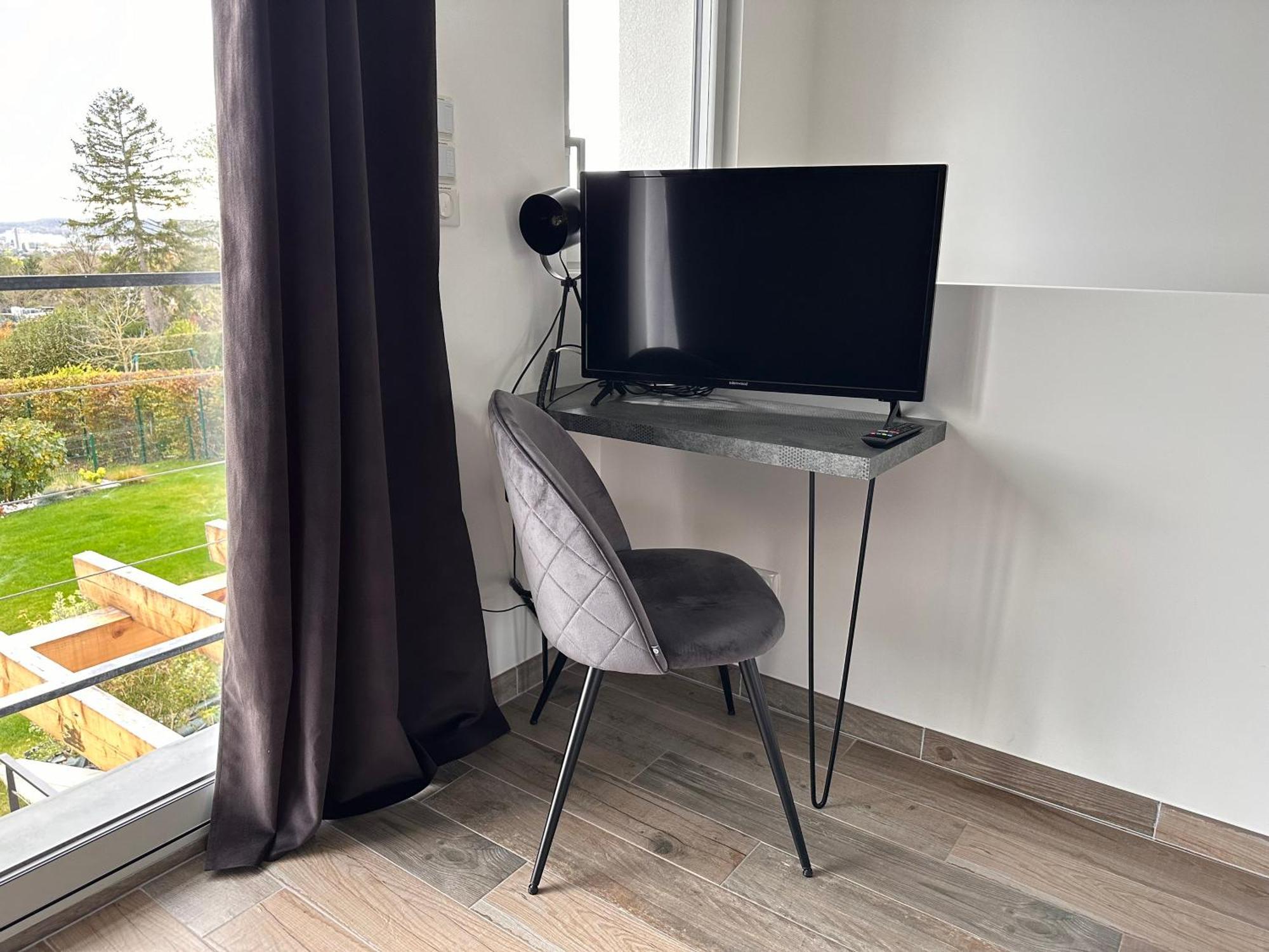 La Villa Perchee Calme, Sauna, Parking Prive Saint-Prix  Exteriér fotografie