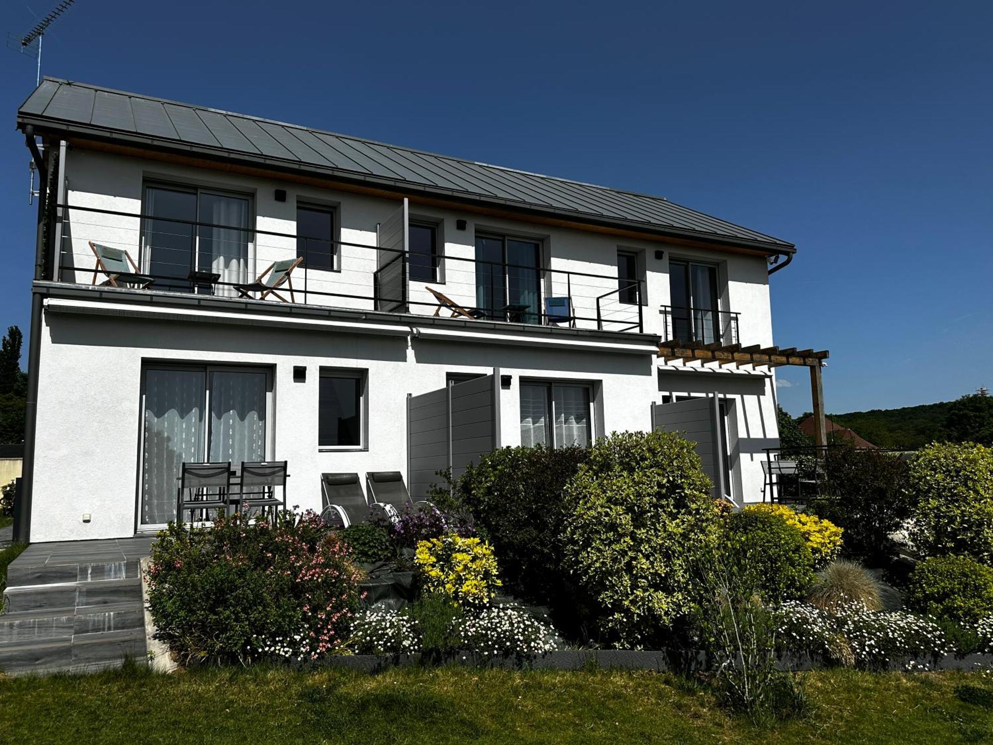 La Villa Perchee Calme, Sauna, Parking Prive Saint-Prix  Exteriér fotografie